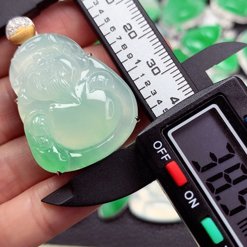 【闪购商品】颈饰18K金镶嵌翡翠米爷爷