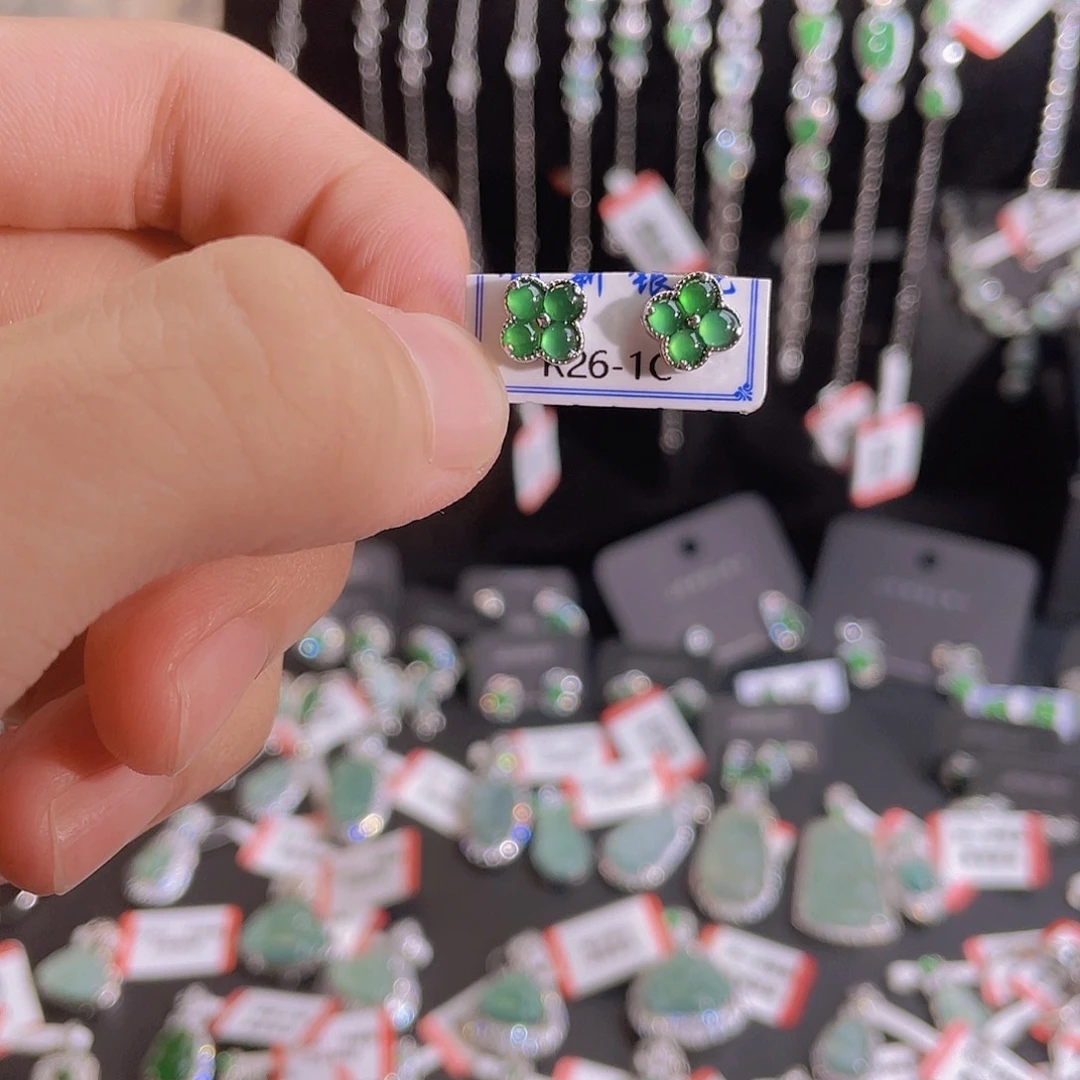 银S925镶嵌翡翠耳钉