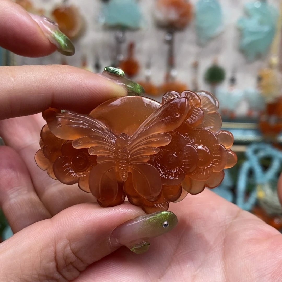 秋***浅蛇纹石玉未镶嵌颈饰