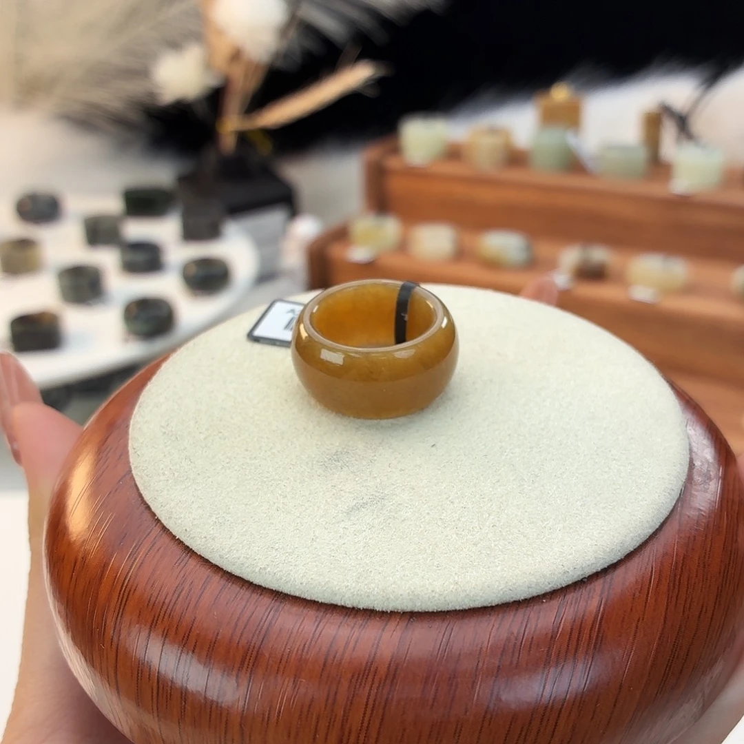 和田玉未镶嵌戒指糖色墩墩16.48j20