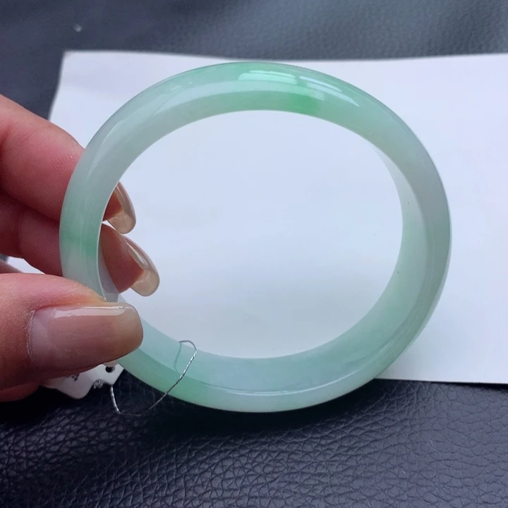 翡翠手镯未镶嵌天然翡翠贵妃手镯