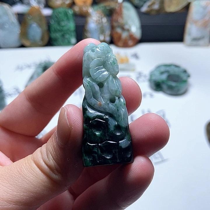 翡翠未镶嵌颈饰翡翠a货