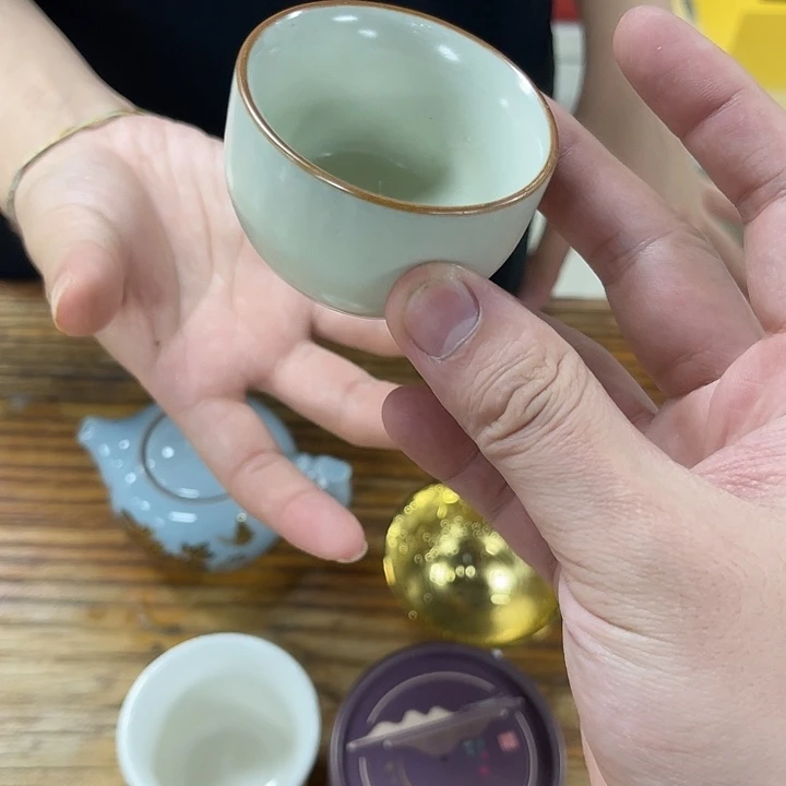 孤品茶具套装等。