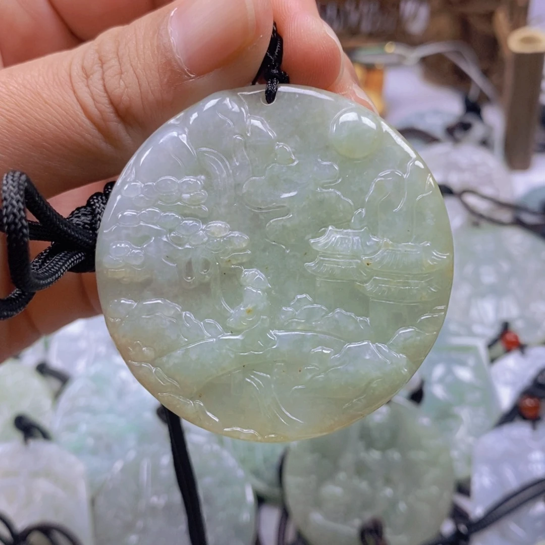 翡翠颈饰未镶嵌翡翠