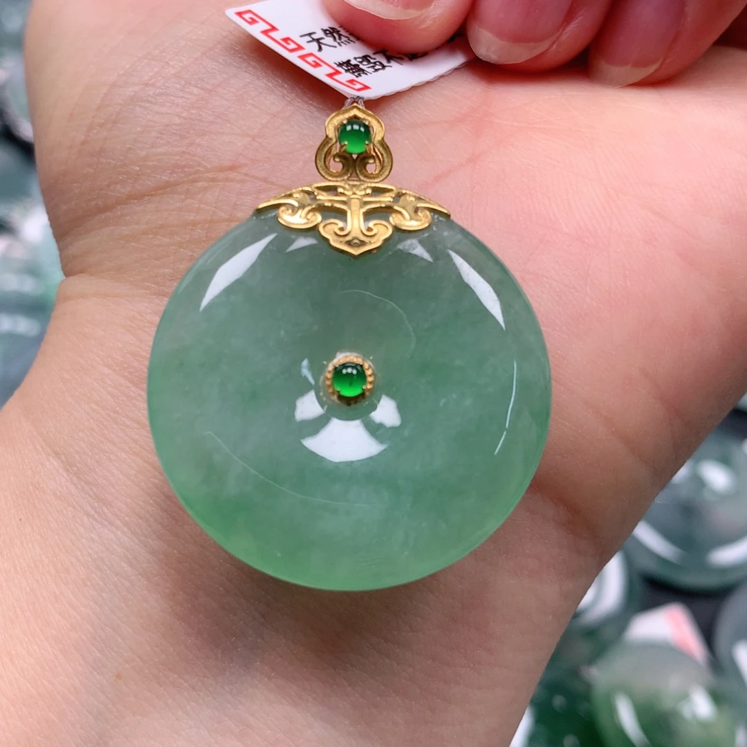 翡翠18K金镶嵌颈饰天然翡翠