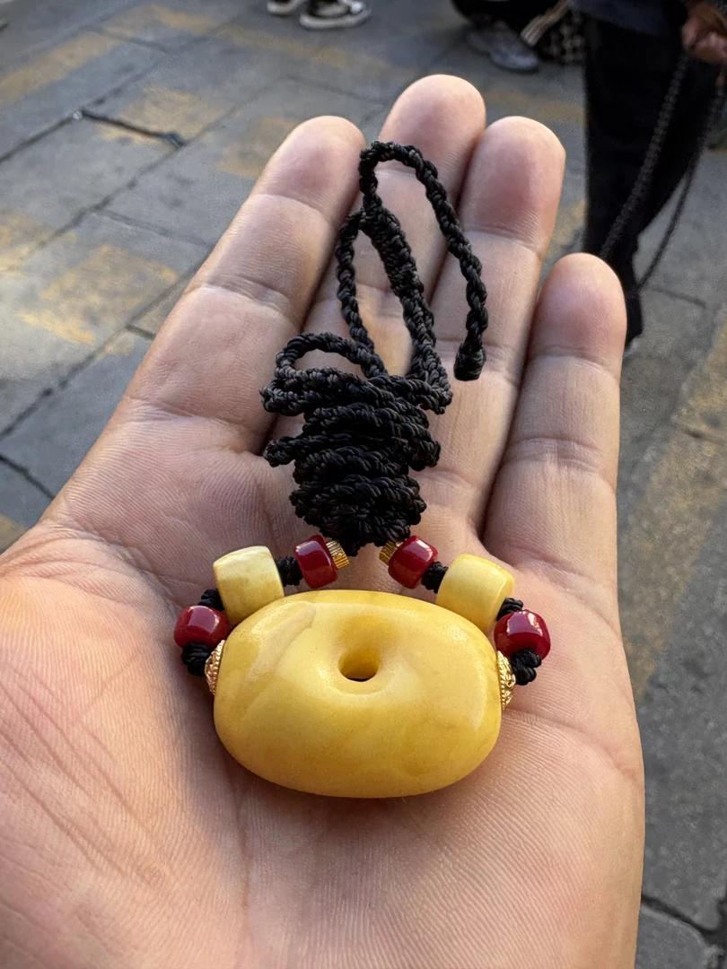 天然俄料蜜蜡吊坠