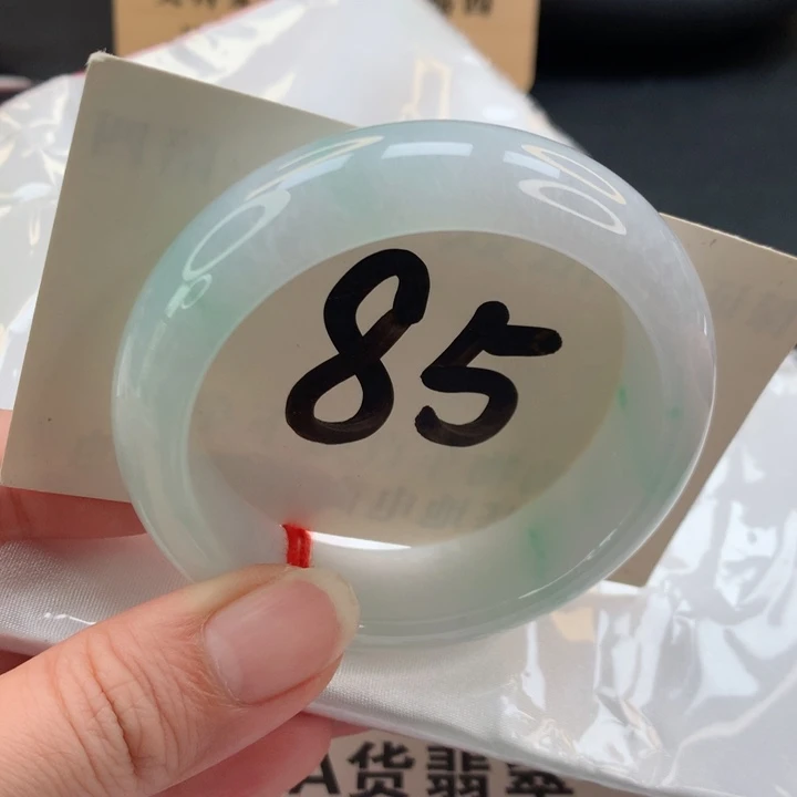 未镶嵌手镯翡翠轮胎