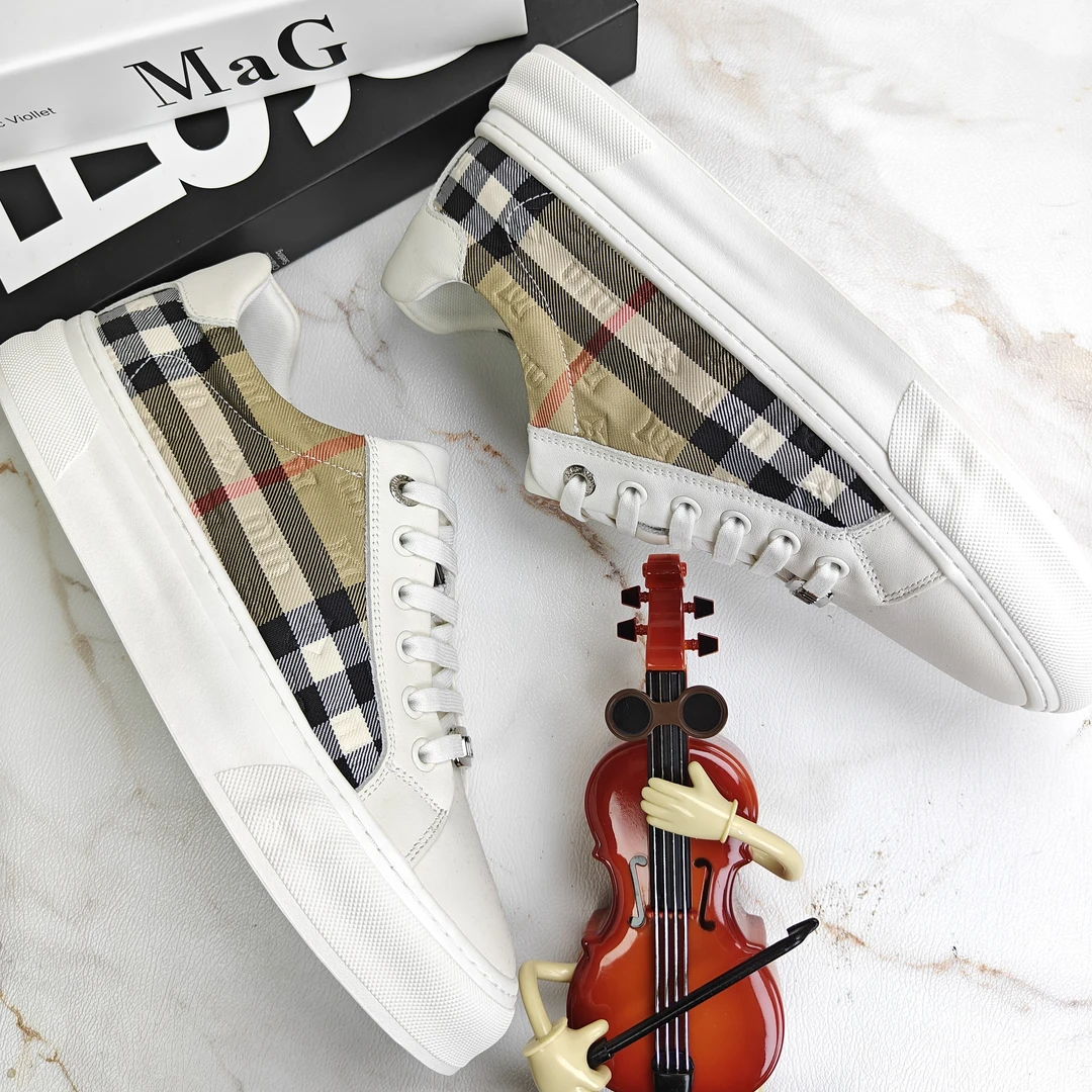 WD欧洲站真皮舒适轻便透气防滑耐磨底小白鞋休闲时尚潮流板鞋6808