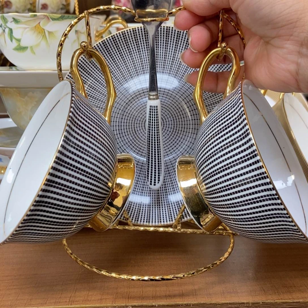 摆件黑条纹两杯两碟两勺送杯架快递装