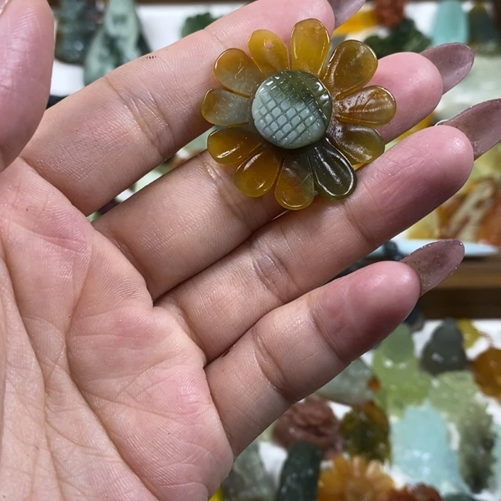 未镶嵌蛇纹石玉吊坠