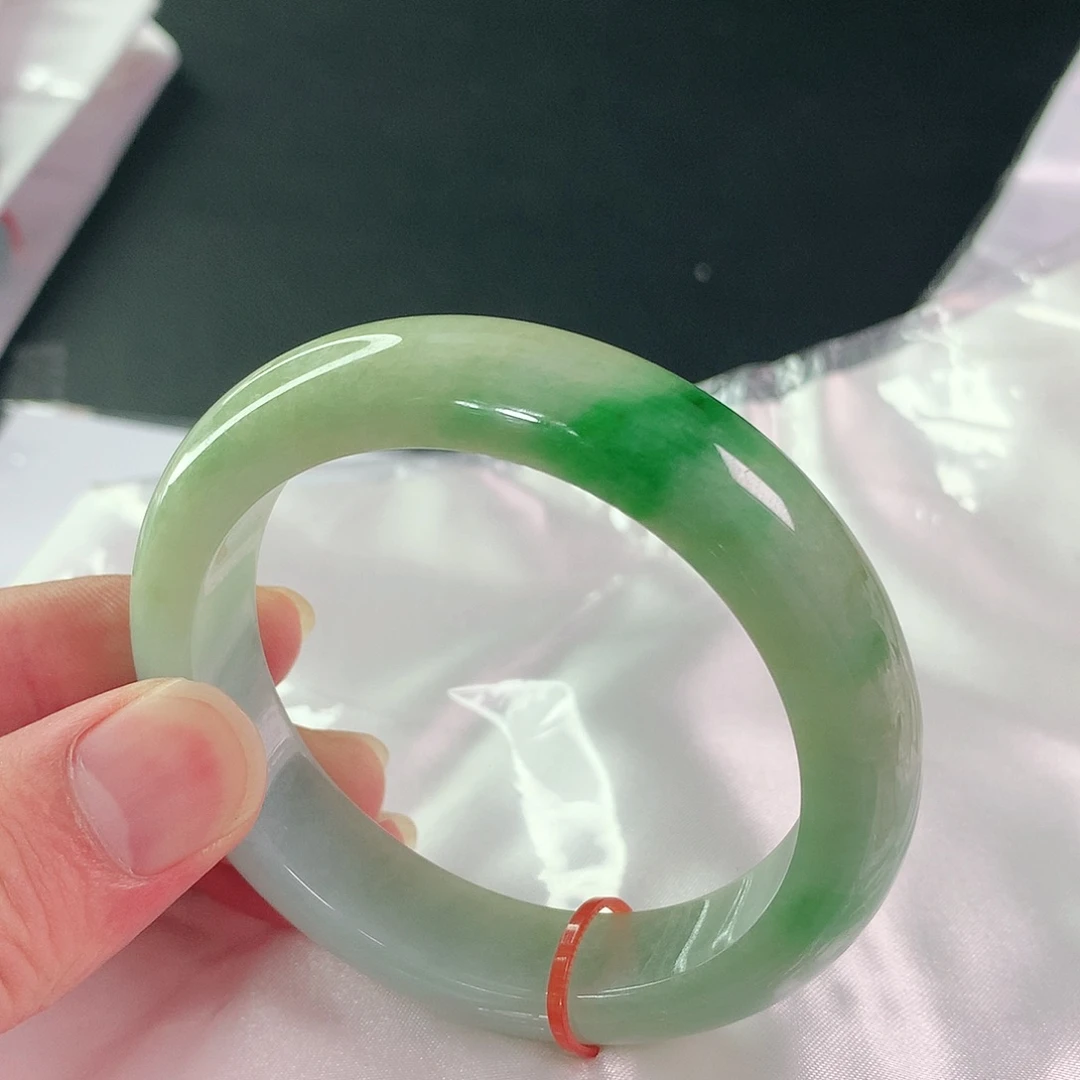 翡翠未镶嵌手镯448