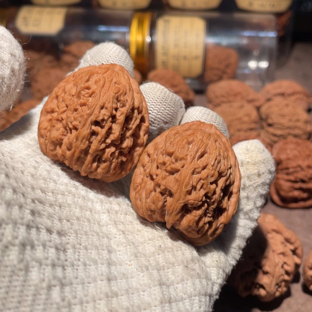 早***。文玩核桃吊坠38拉丝炮弹南疆