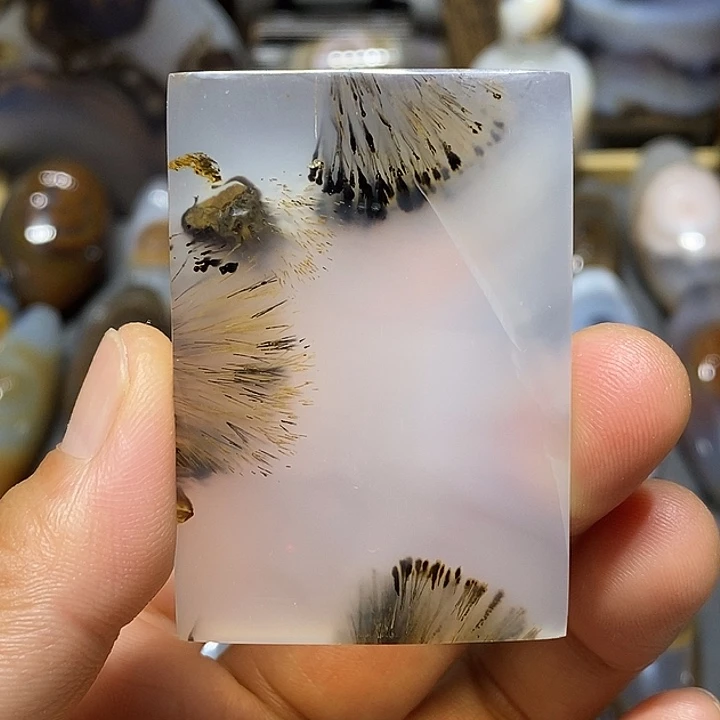 玛瑙/玉髓颈饰未镶嵌