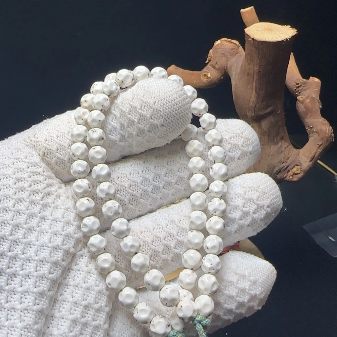 星月菩提手串7圆骨瓷白奶酪球