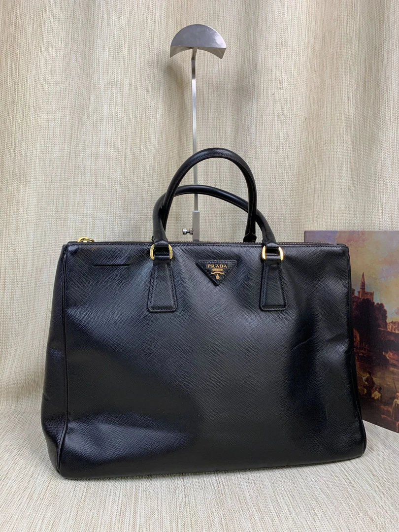 95新 Prada/普拉达 黑金杀手包/EE09711036/1036/护
