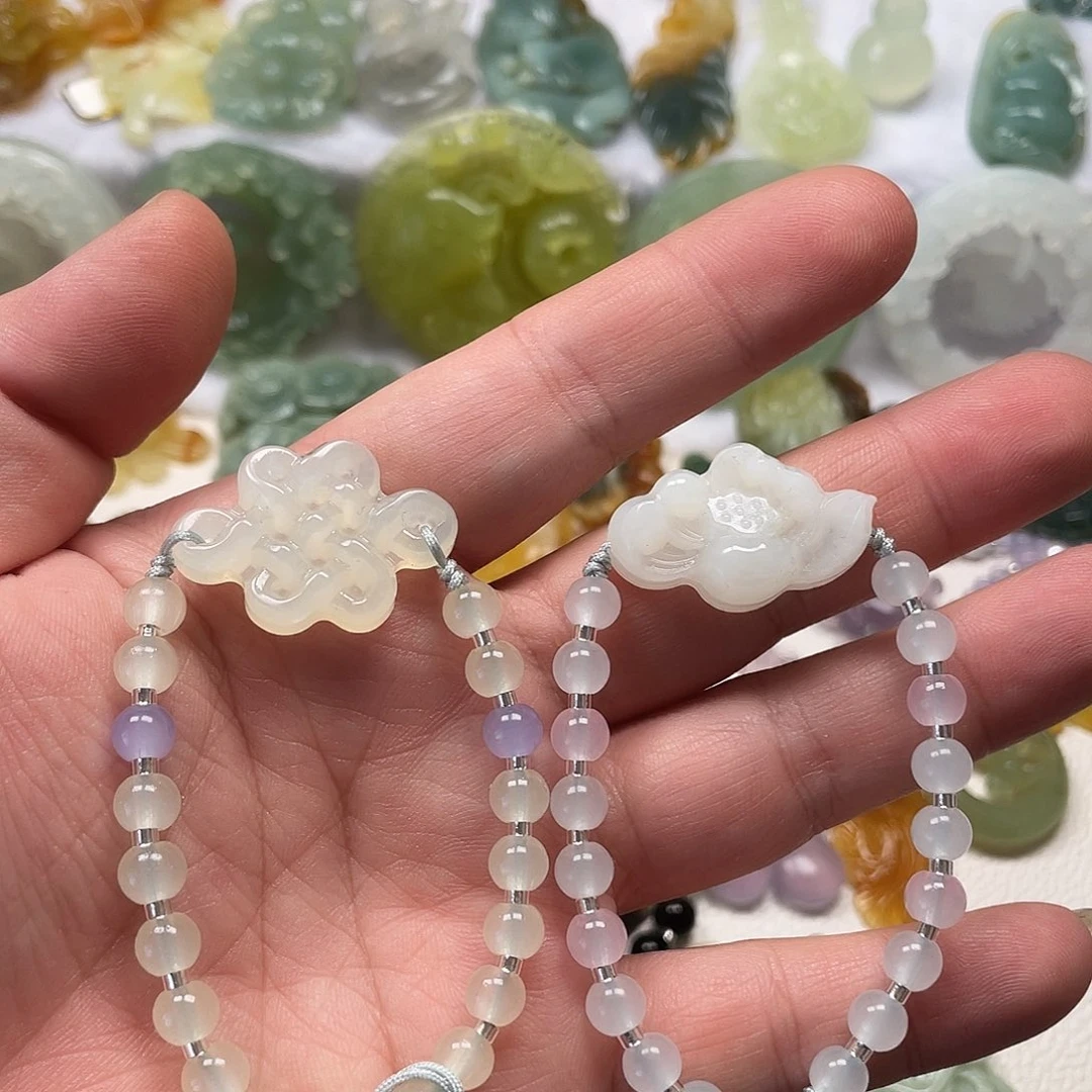 蛇纹石玉未镶嵌颈饰