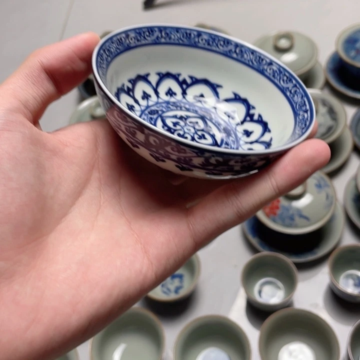 摆件青花宝相杯jjj
