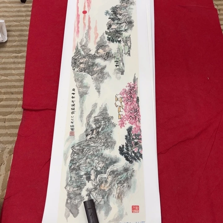 国画花鸟等图案为一体而
