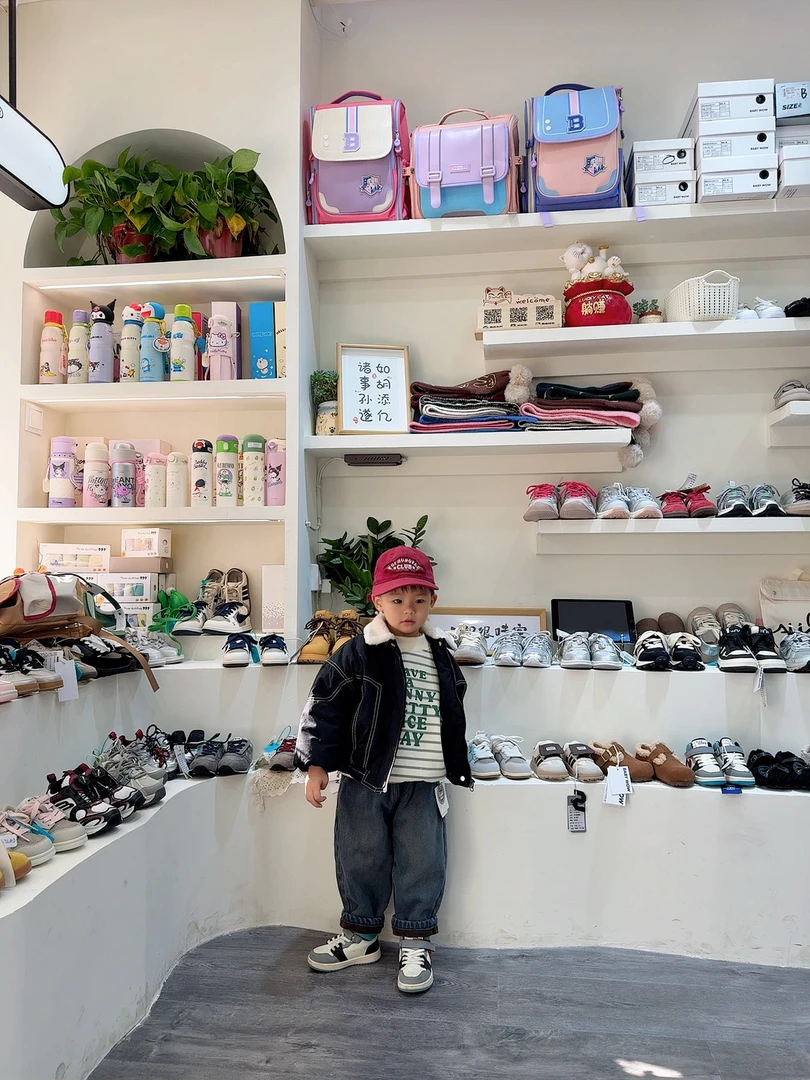 韩系百搭款牛仔裤