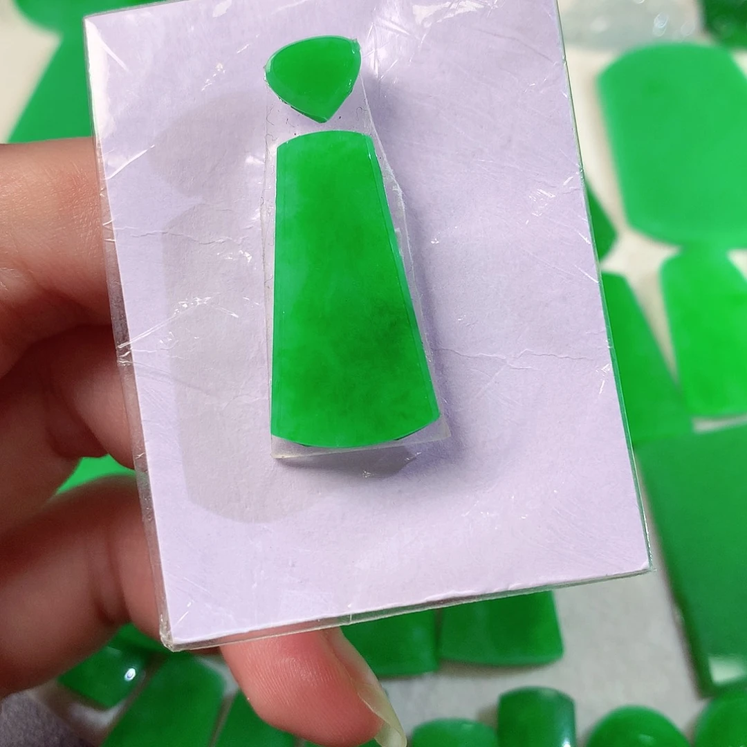 翡翠未镶嵌吊坠(不含链)天然翡翠