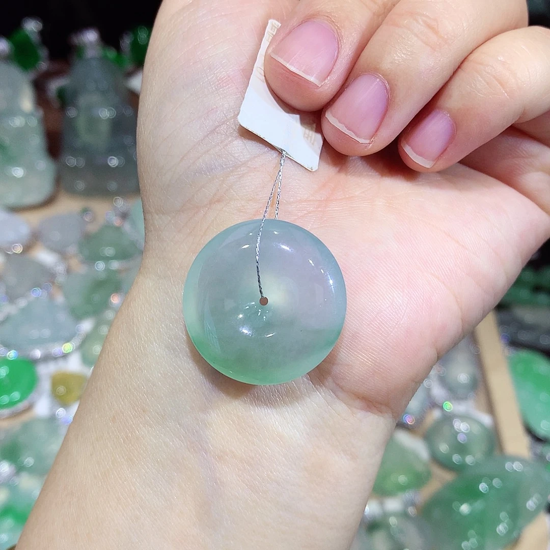 翡翠未镶嵌颈饰扣子