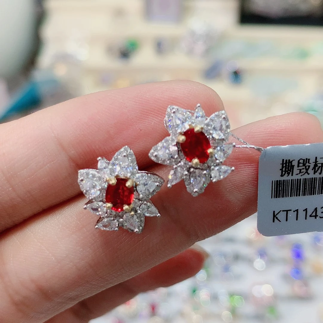 蓝宝石耳钉银S925镶嵌