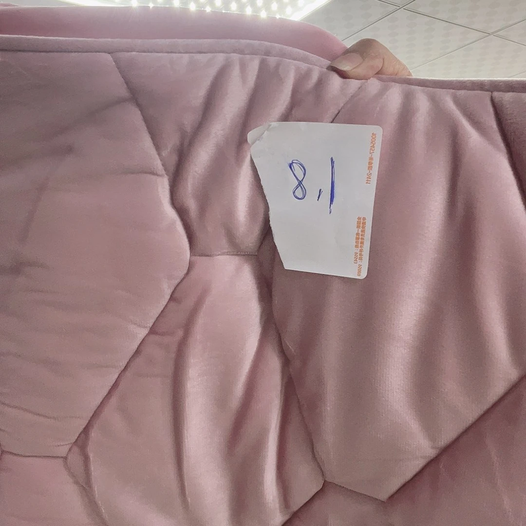 雪尼尔啦咯啦咯啦咯啦咯啦