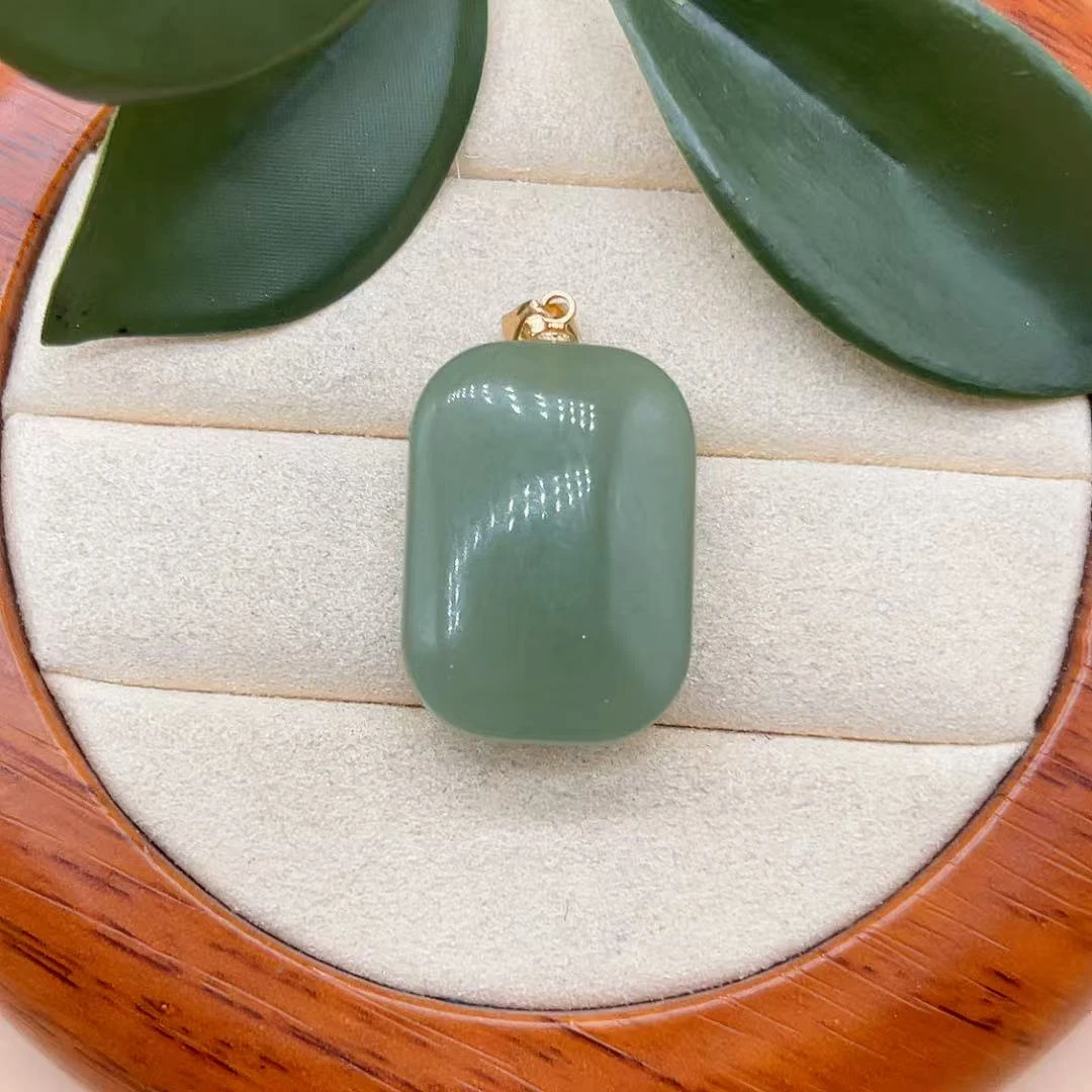 【玉美人】合金镶嵌东陵玉平安牌吊坠约卡25（多样性发货拍一发一）