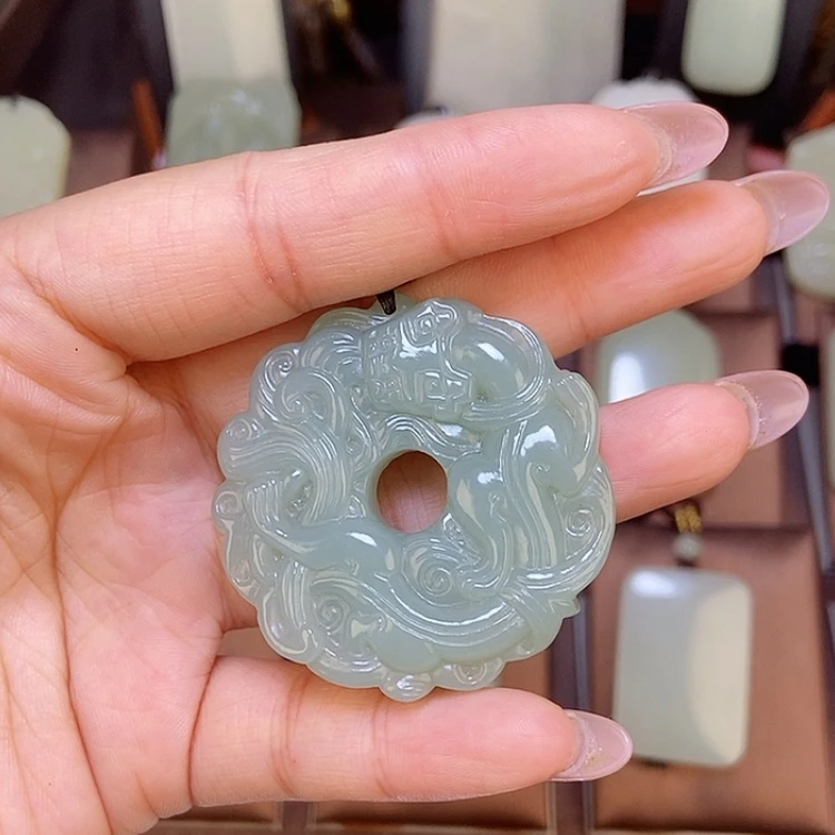【闪购商品】颈饰未镶嵌和田玉