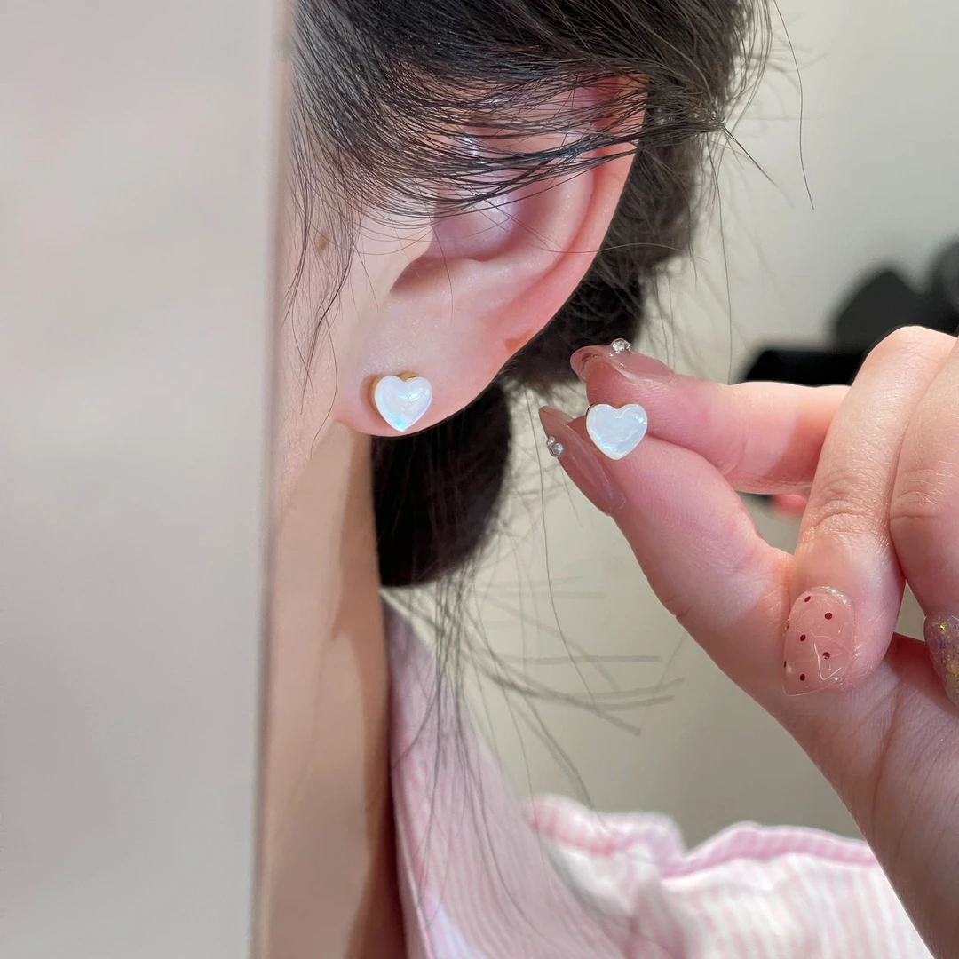 爱心耳钉小众设计百搭温柔气质简约高级感耳钉R-2877