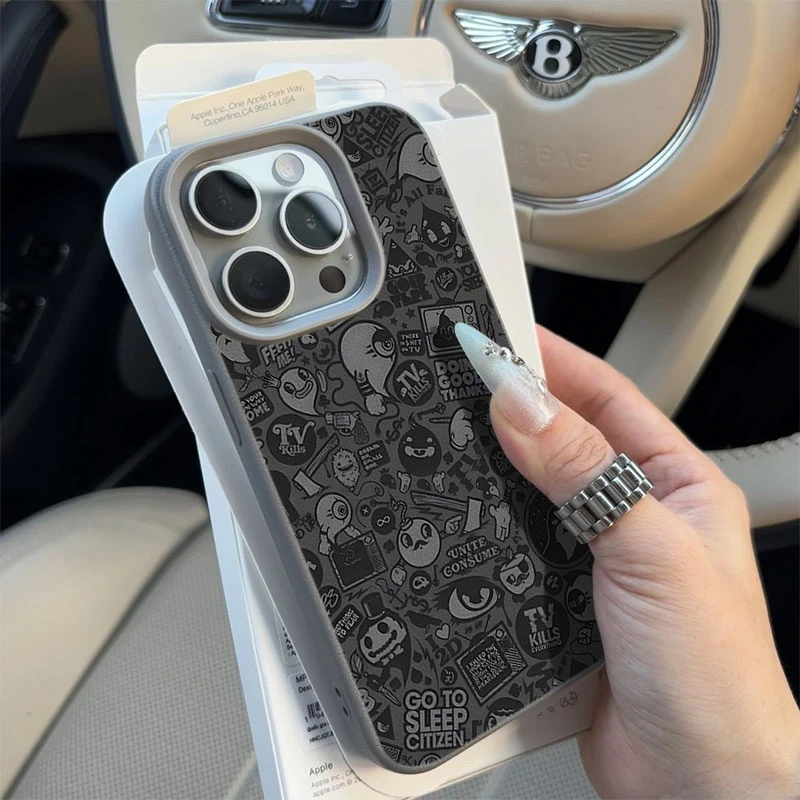 灰黑调涂鸦适用苹果16p/15手机壳iPhone14promax13荔枝纹12防摔11