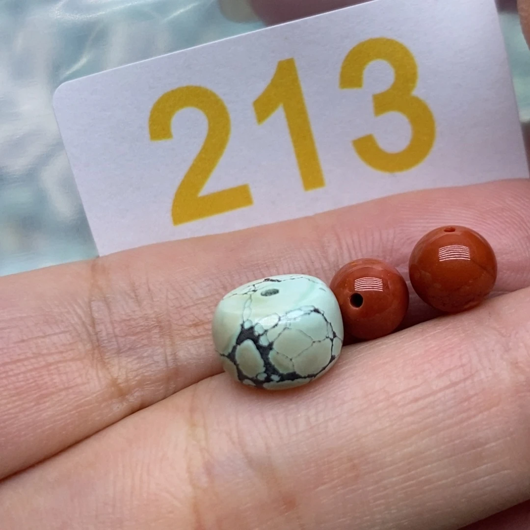 南红玛瑙未镶嵌珠宝奇石