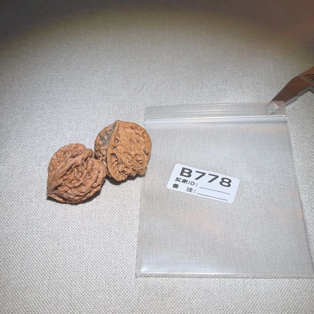 文玩核桃吊坠三棱778