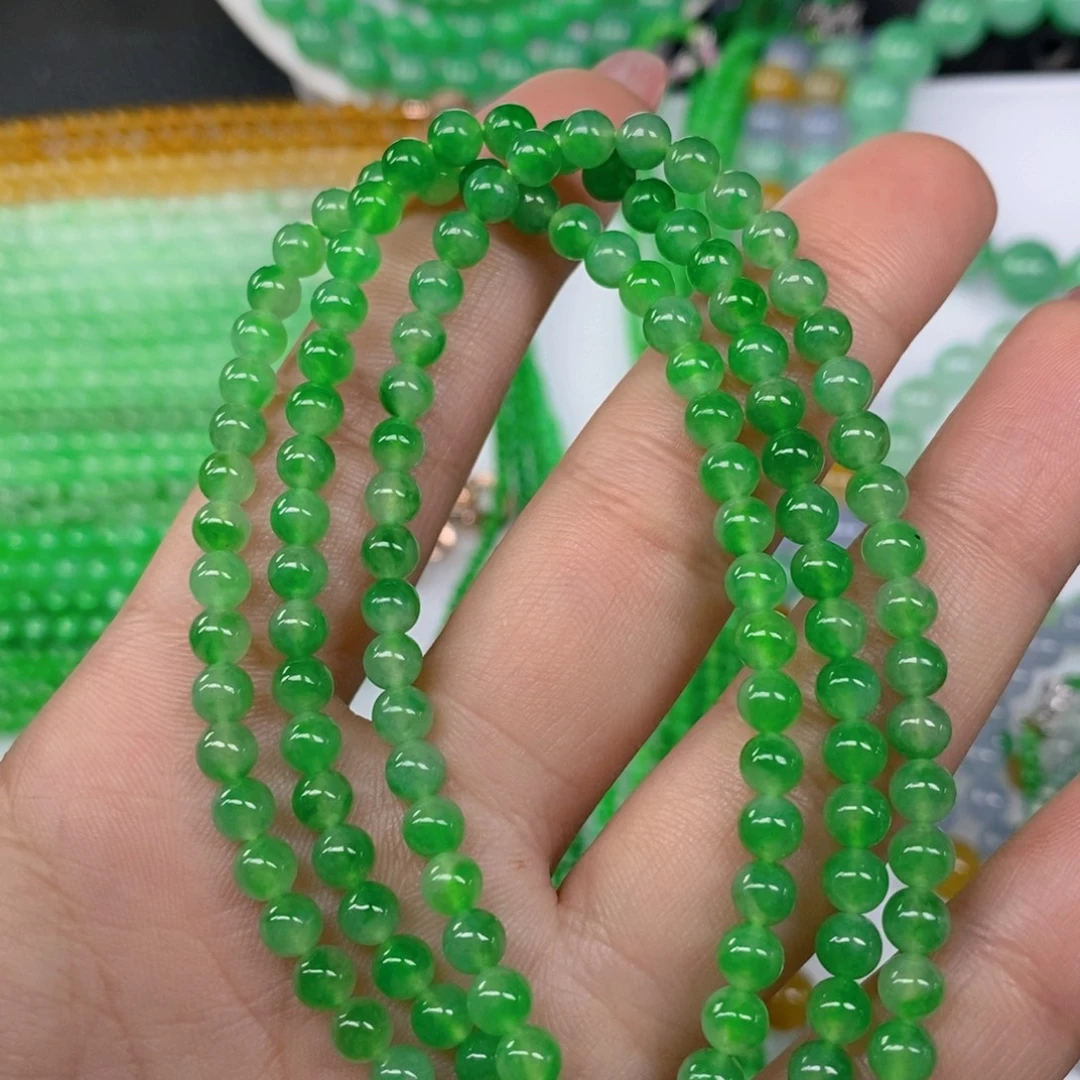 翡翠未镶嵌颈饰缅甸天然翡翠冰种阳绿项链5