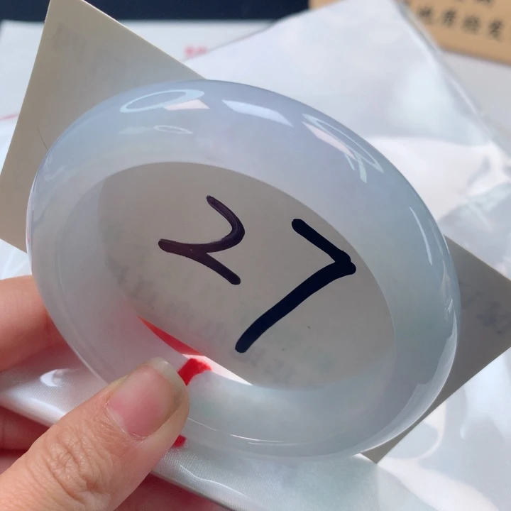 翡翠手镯未镶嵌白月光