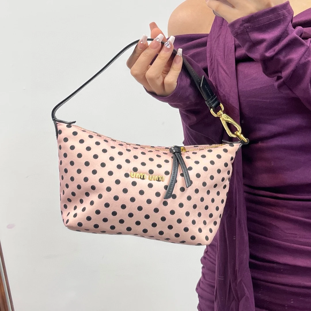 95新 MIU MIU/缪缪 miumiu海棠粉波点菜篮子手拎包