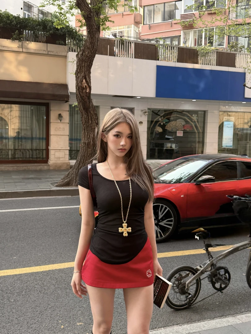 PickRui睿哥  复古辣妹 绣花字母黑红两色裙裤