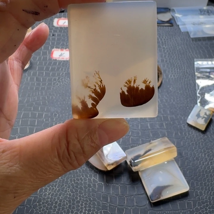 玛瑙/玉髓未镶嵌珠宝奇石