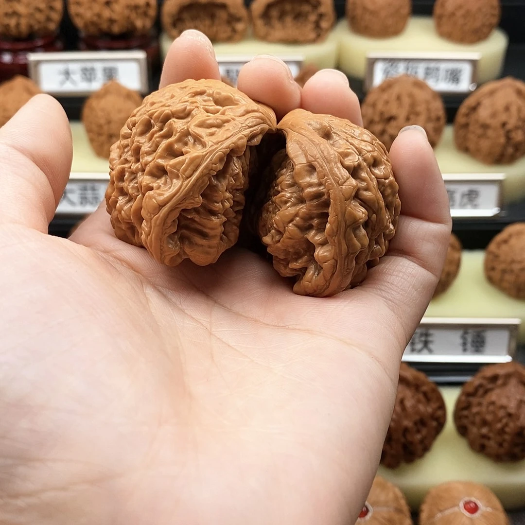 文玩核桃把件八卦蛇王8101