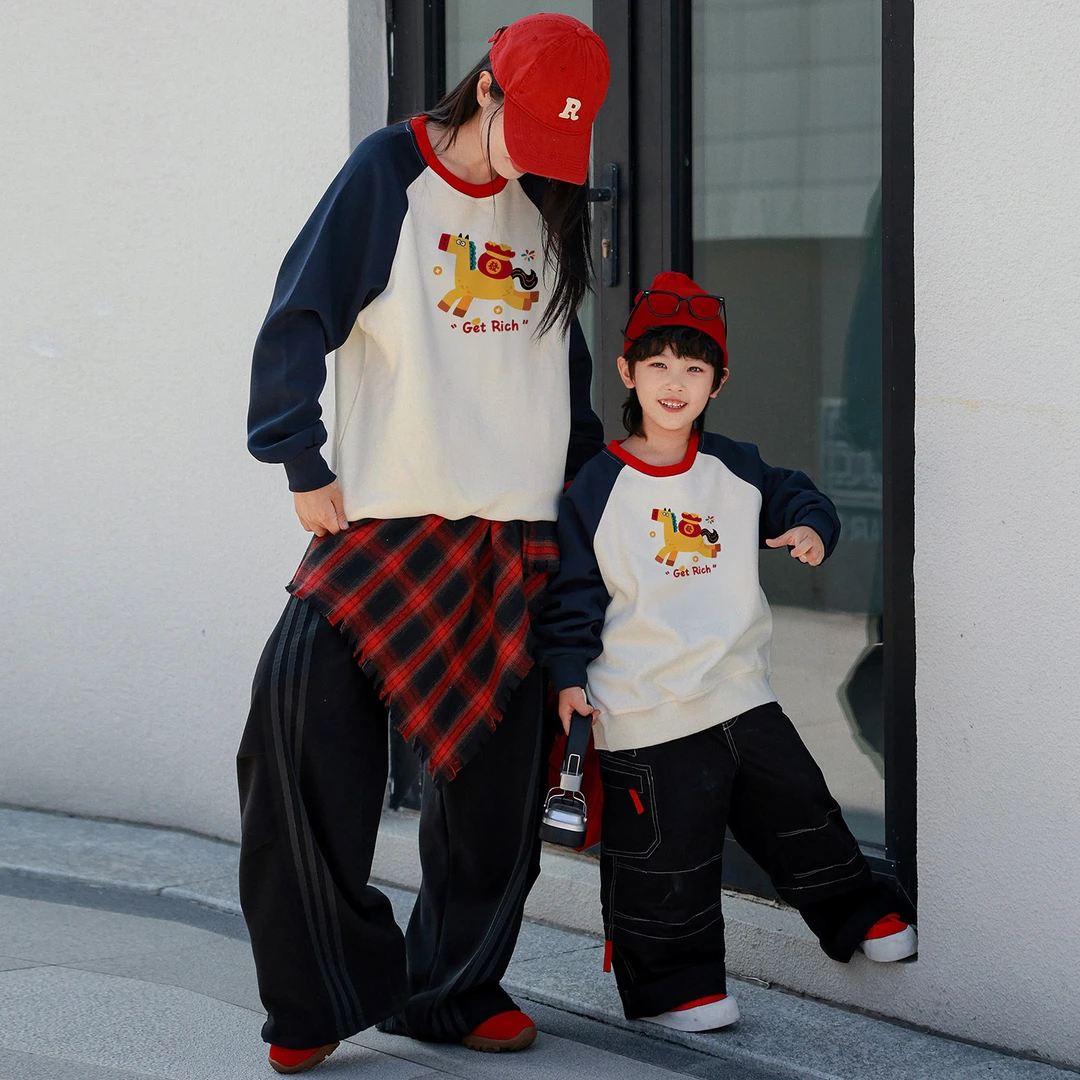 马年亲子装小马卫衣柔软透气不起球春秋新款家庭装一家四口拜年服