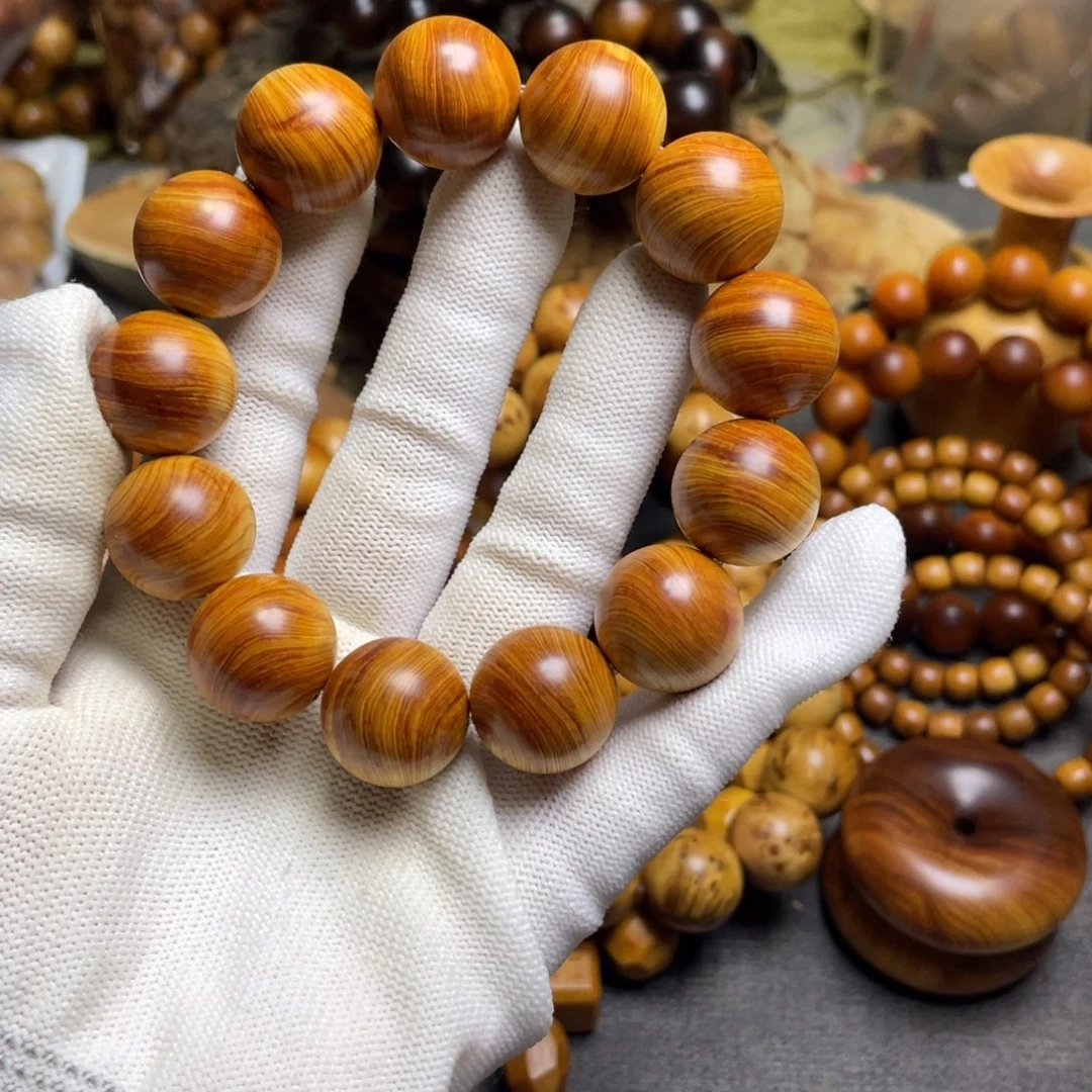 柏木（崖柏）1.8崖窝红骨料蚕丝纹玉化