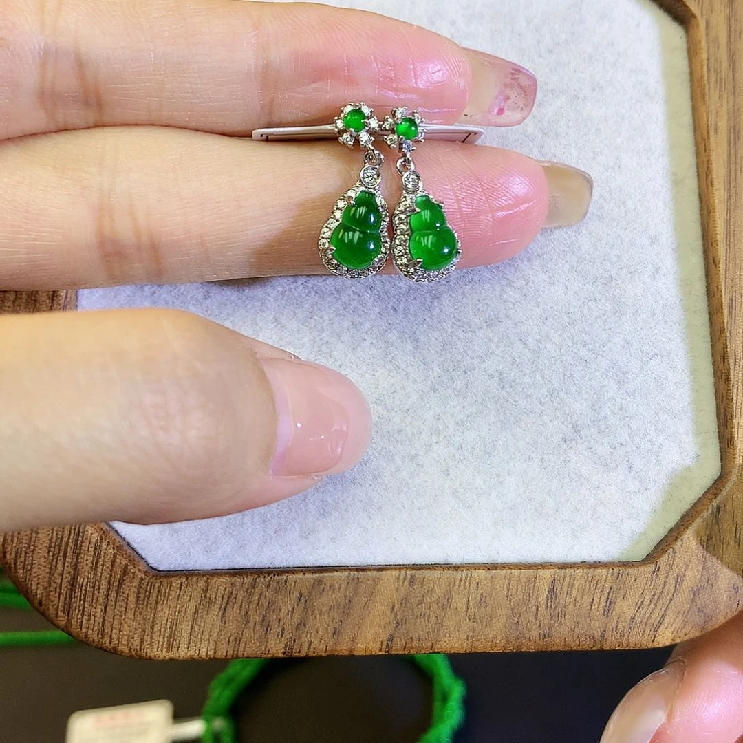 翡翠耳饰银S925镶嵌天然翡翠耳钉