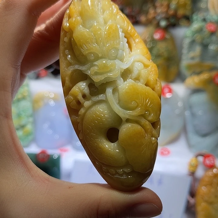 吊坠(不含链)未镶嵌翡翠