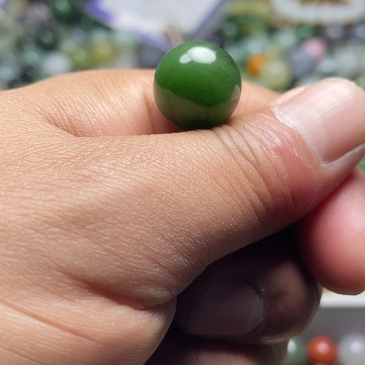 未镶嵌和田玉车挂一***虎