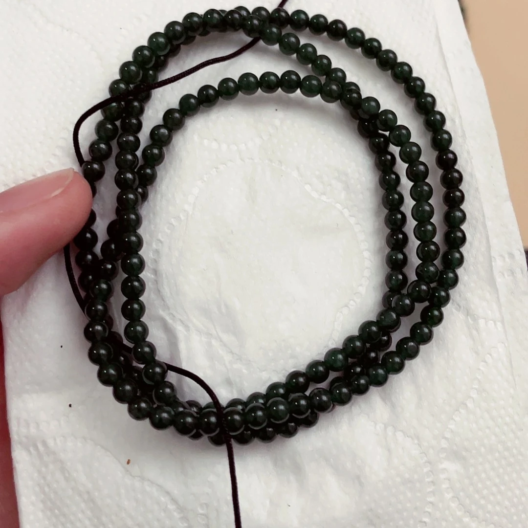 翡翠挂件未镶嵌翡翠