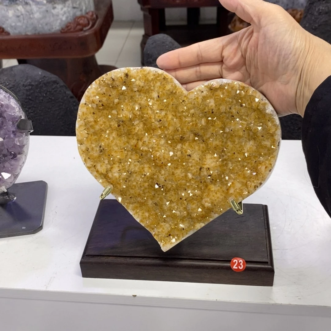 未镶嵌水晶大型摆件（非配饰）