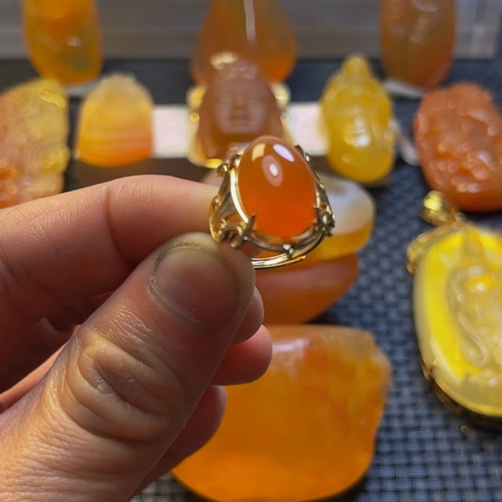 原***星石英质玉未镶嵌旦面