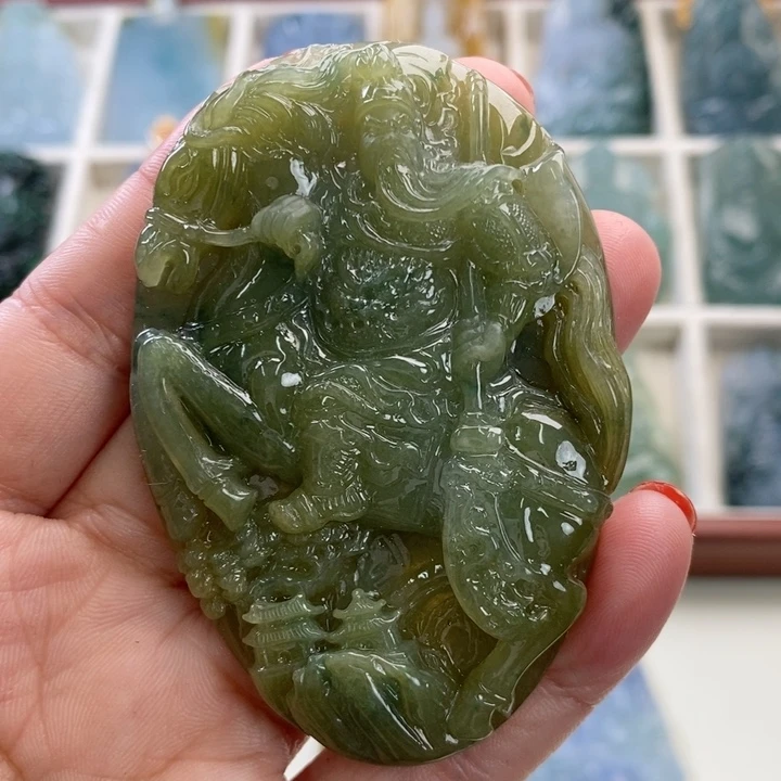 翡翠未镶嵌颈饰苹***果翡翠