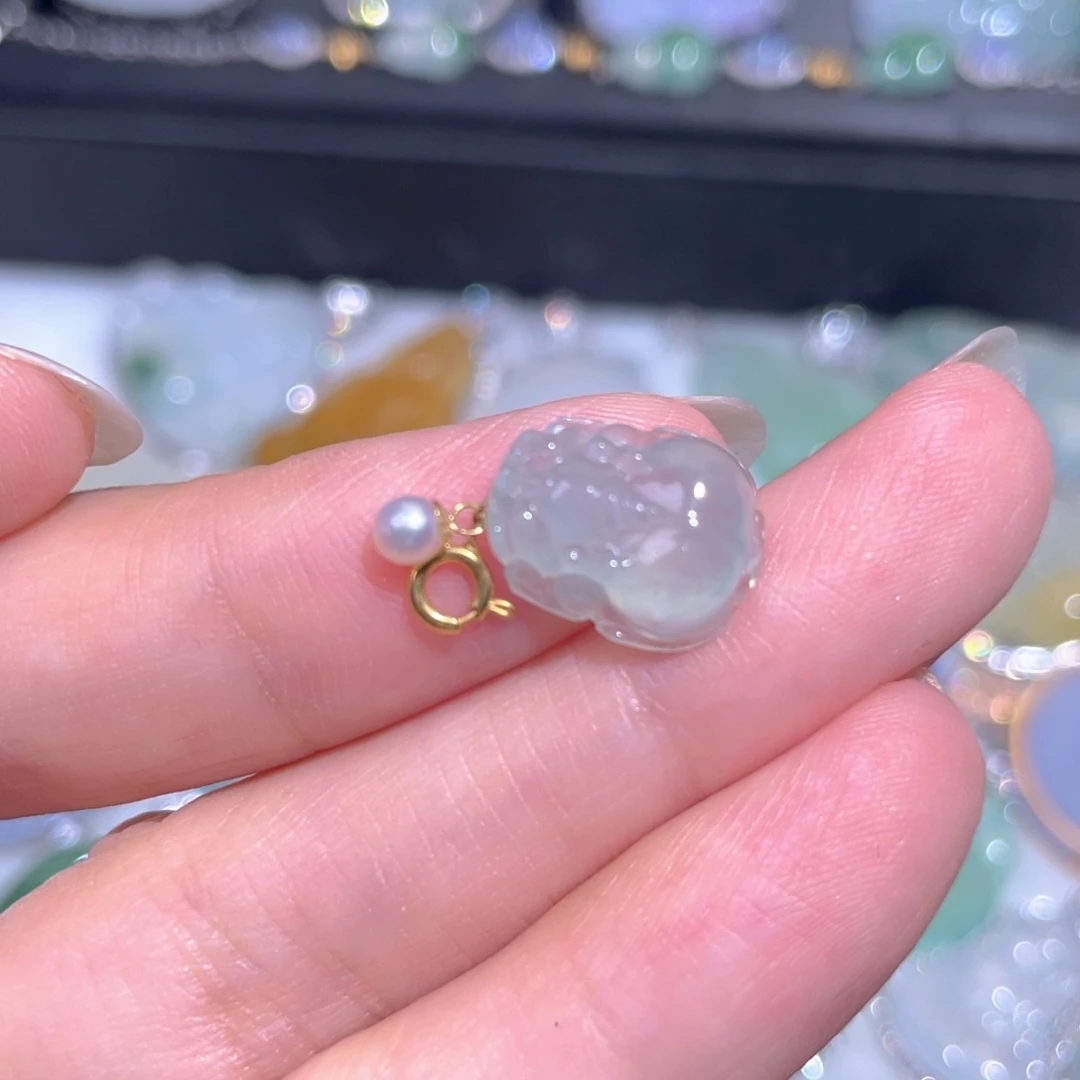 颈饰18K金镶嵌翡翠翡翠