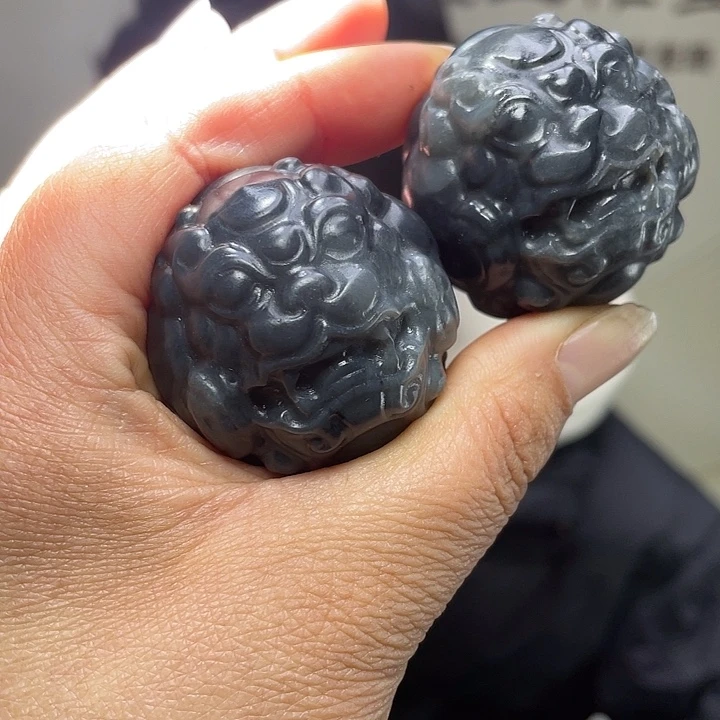 和田玉未镶嵌把件